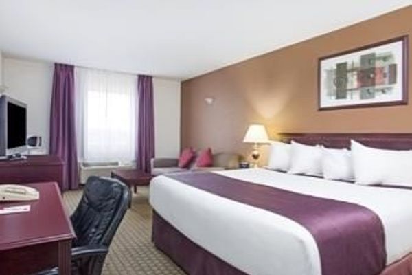 Ramada Red Deer Hotel and Suites